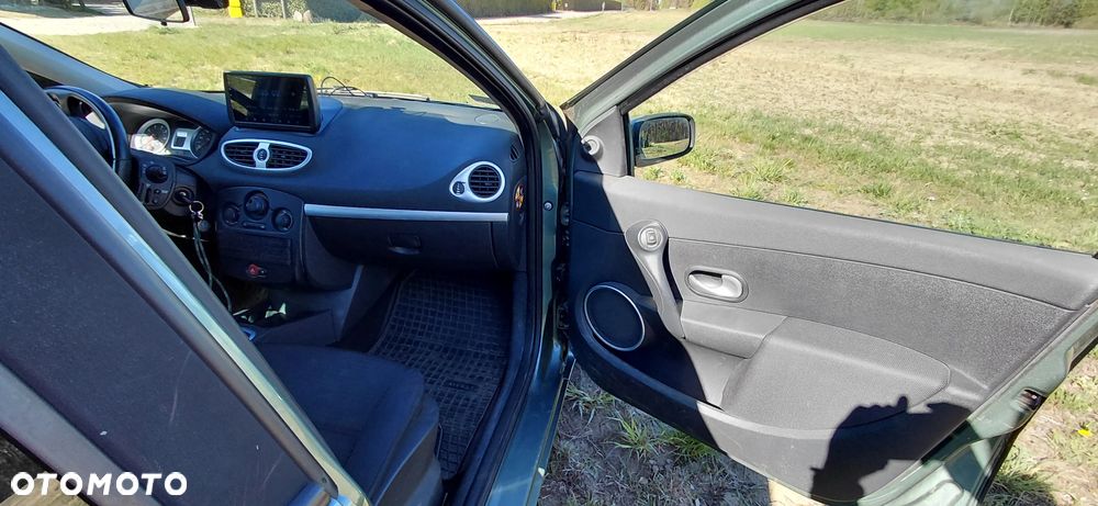 Renault Clio - 7