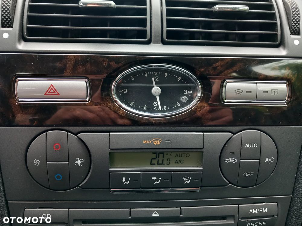 Ford Mondeo 2.0 Ghia Executive - 26