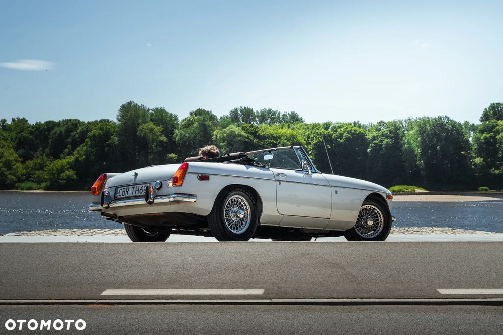 MG MGB - 14