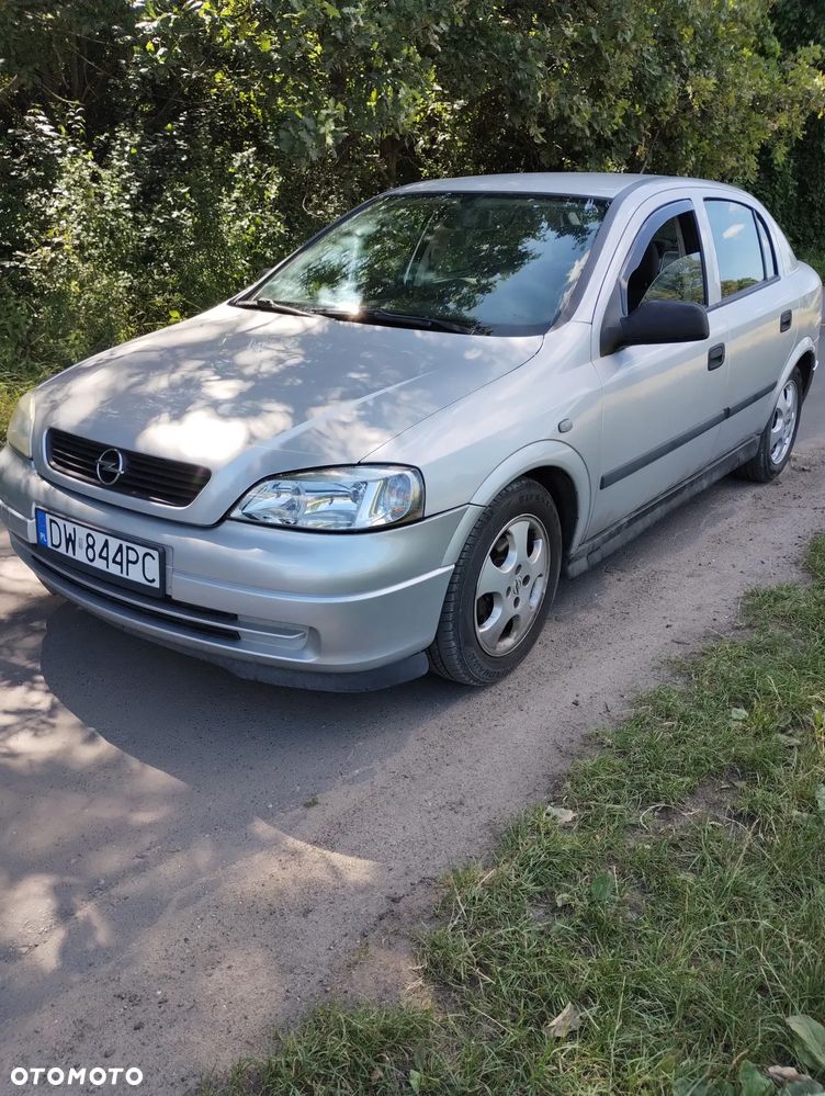 Opel Astra 1.6 Comfort - 1