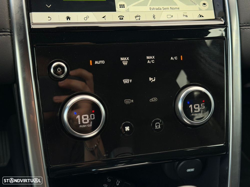Land Rover Discovery Sport P300e Dynamic SE - 56