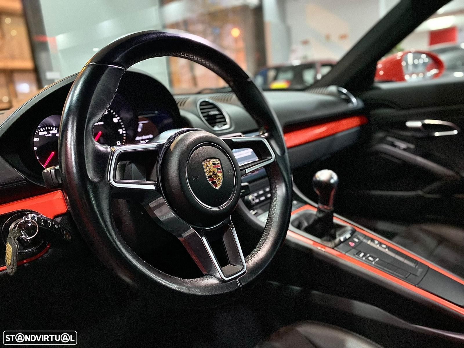 Porsche 718 Cayman 2.0 T - 20