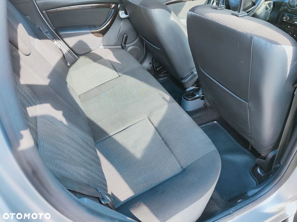 Dacia Duster 1.6 16V 4x2 Laureate - 14