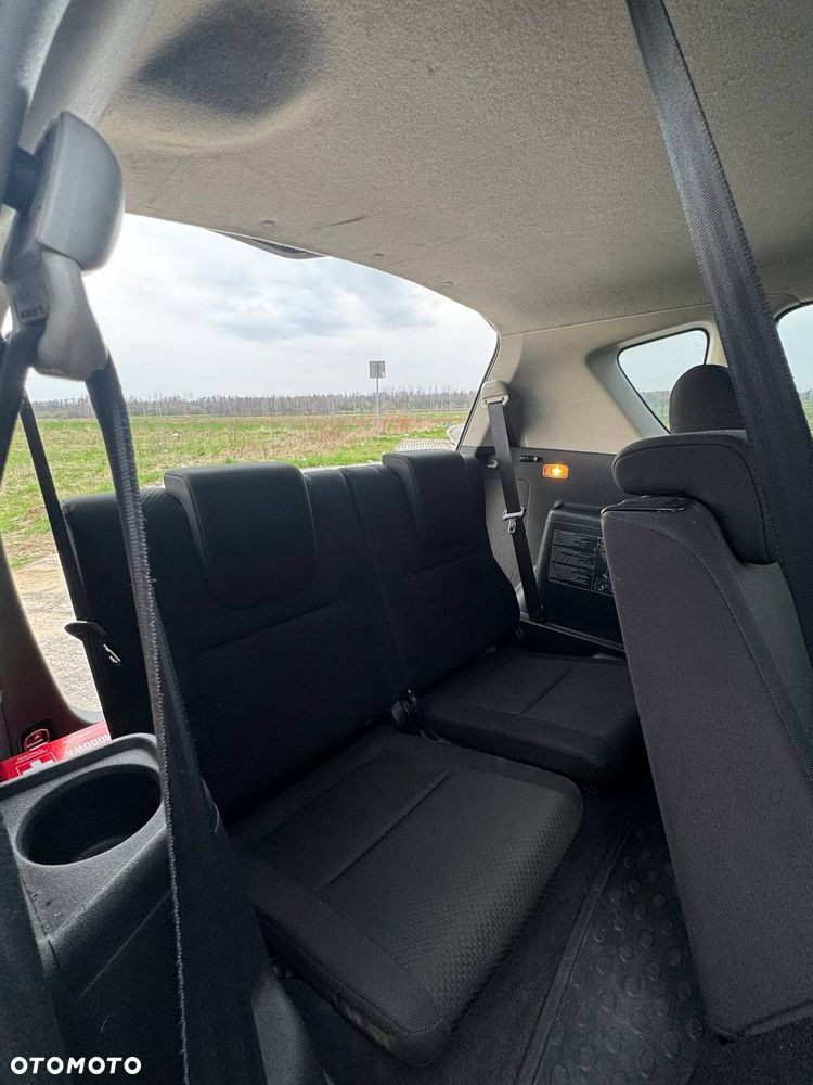 Toyota Corolla Verso - 7