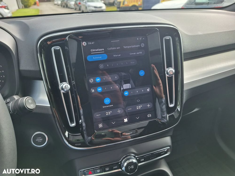 Volvo XC 40 B4 AT FWD MHEV Ultimate Dark - 30