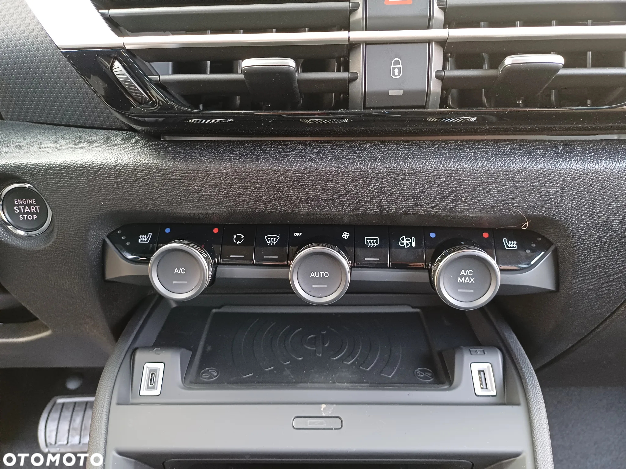 Citroën C4 e-C4 EV156 54kWh Max - 16