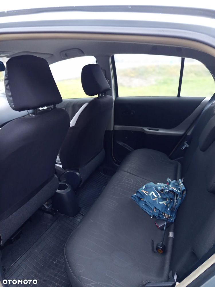 Toyota Yaris 1.0 Entry EU5 - 5