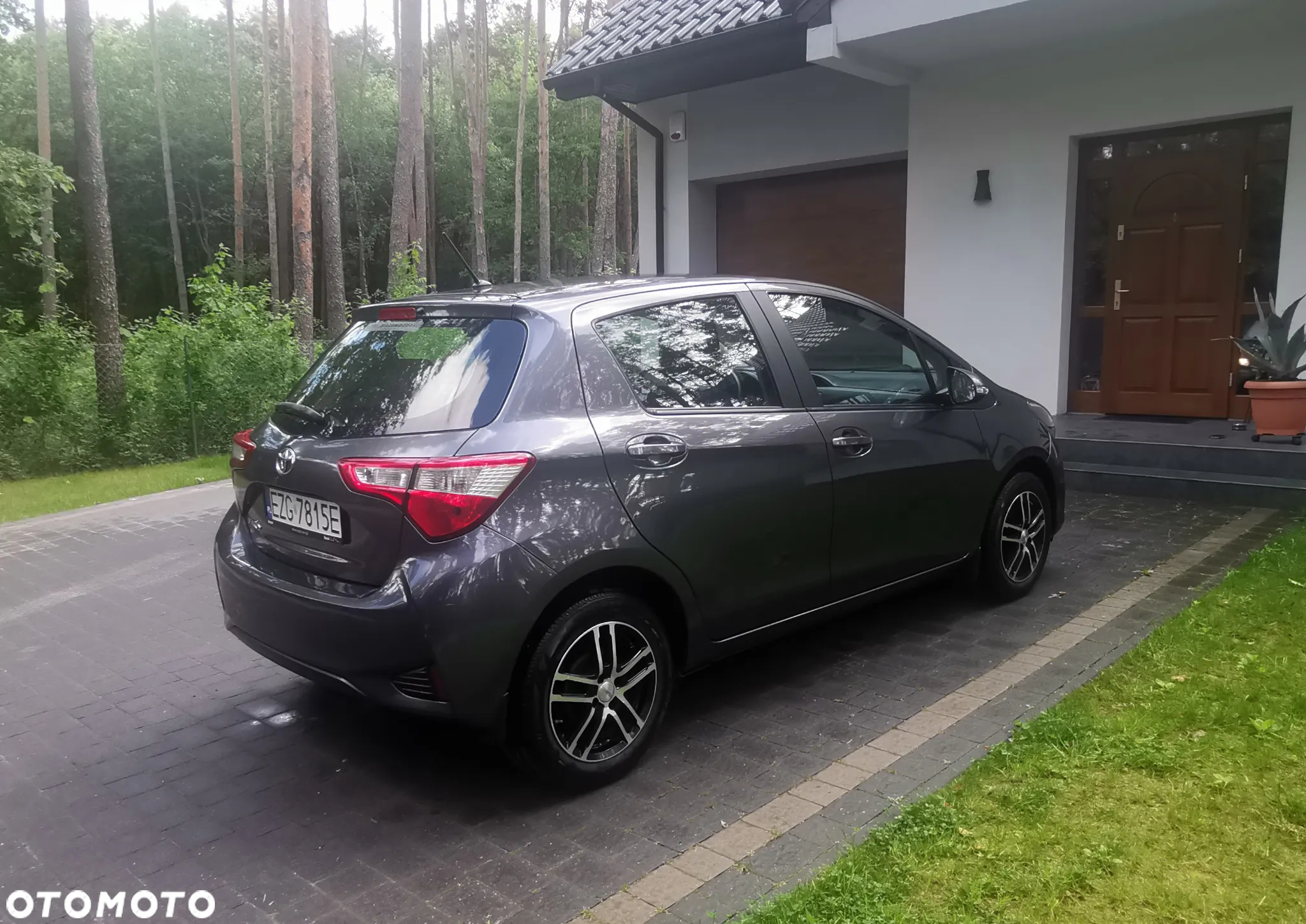 Toyota Yaris 1.0 Premium - 5