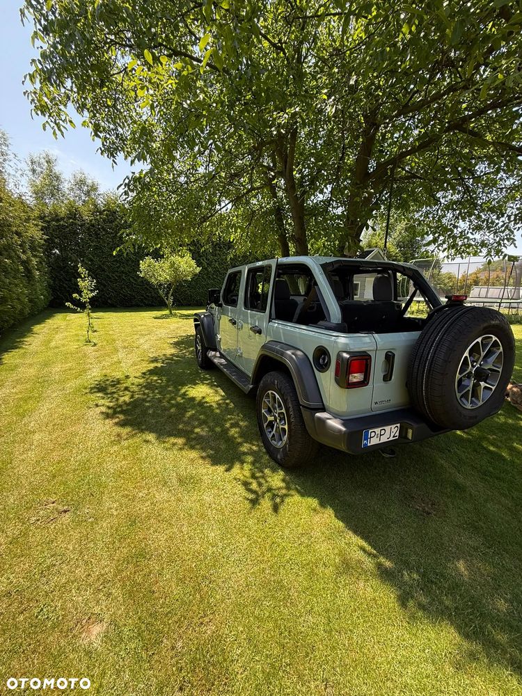 Jeep Wrangler - 5