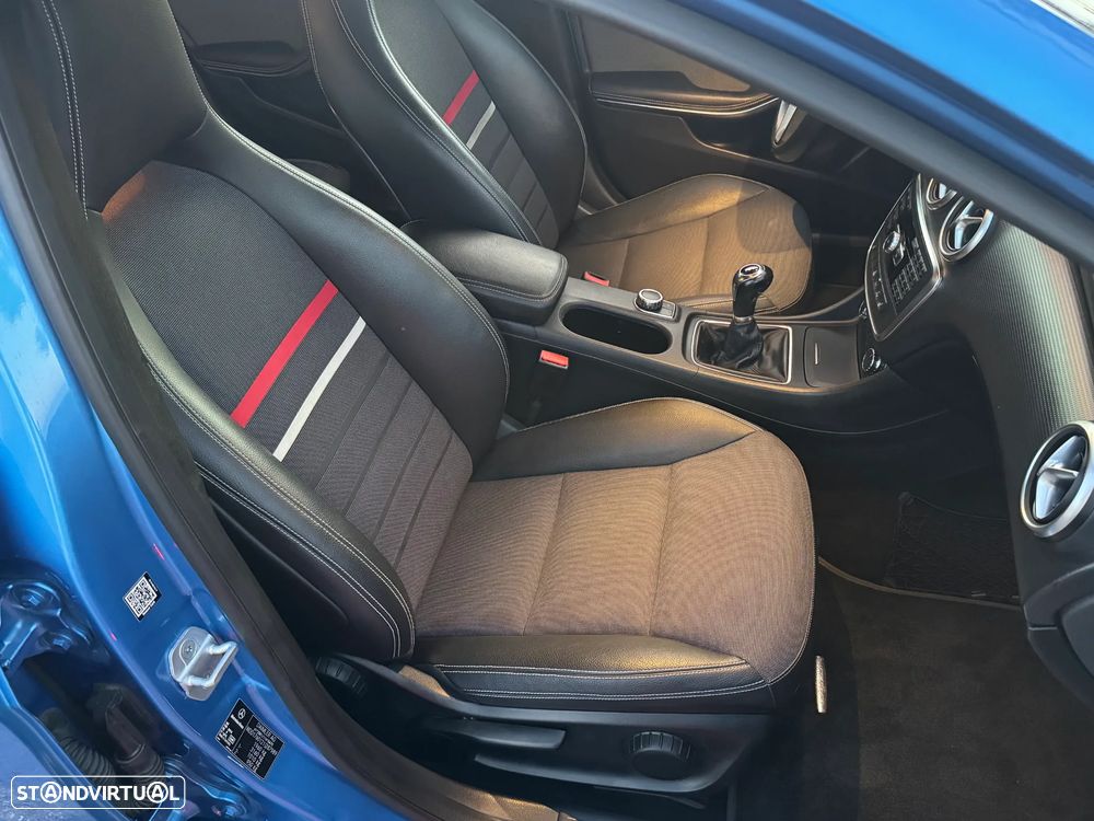 Mercedes-Benz A 180 CDI (BlueEFFICIENCY) Urban - 19