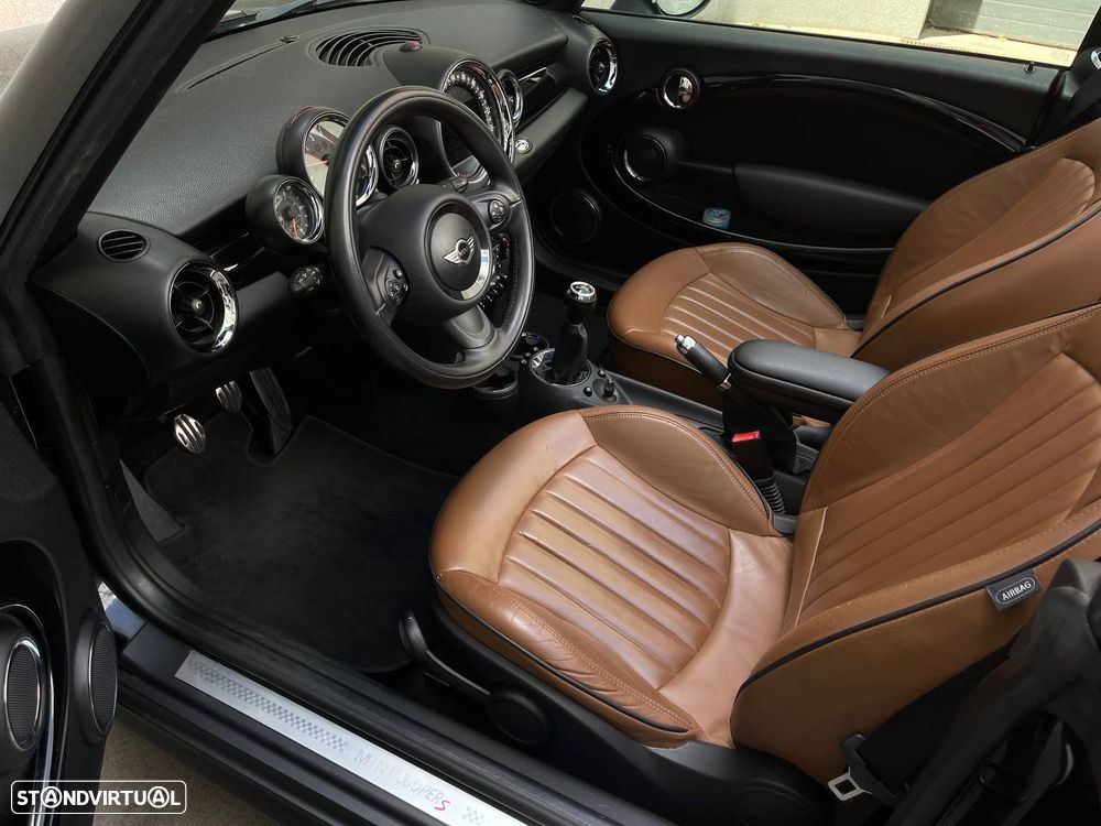 MINI Cabrio Cooper SD - 18