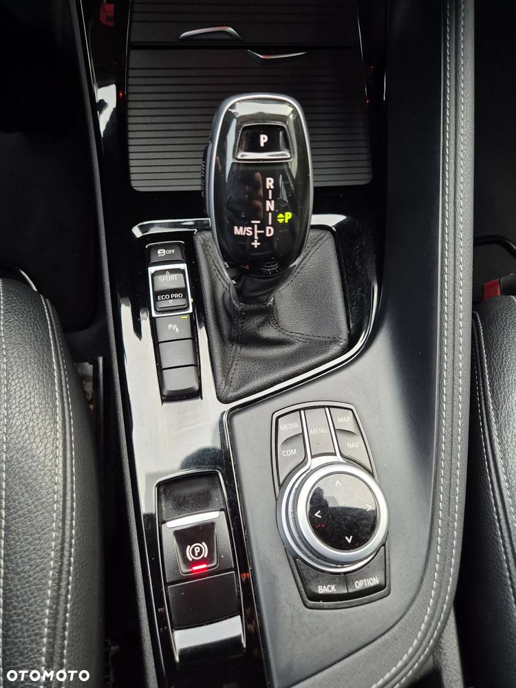 BMW X1 sDrive18i - 26