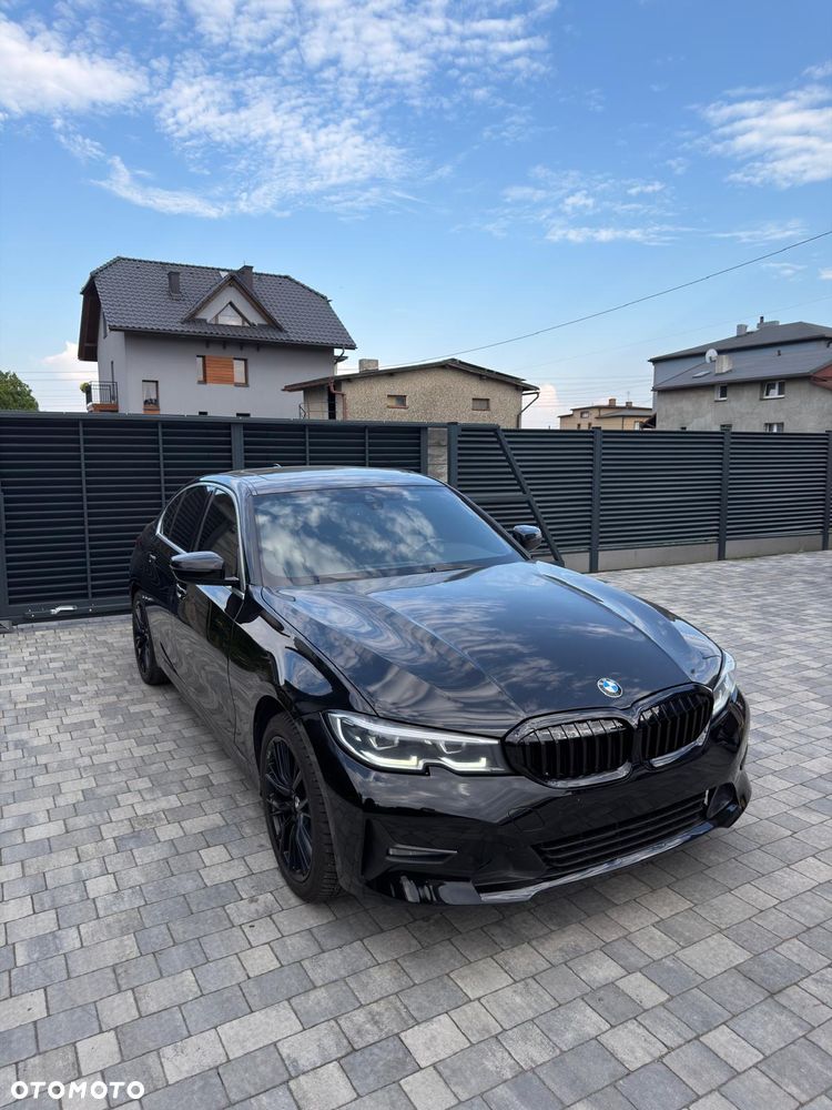 BMW Seria 3 330i xDrive Sport Line - 4
