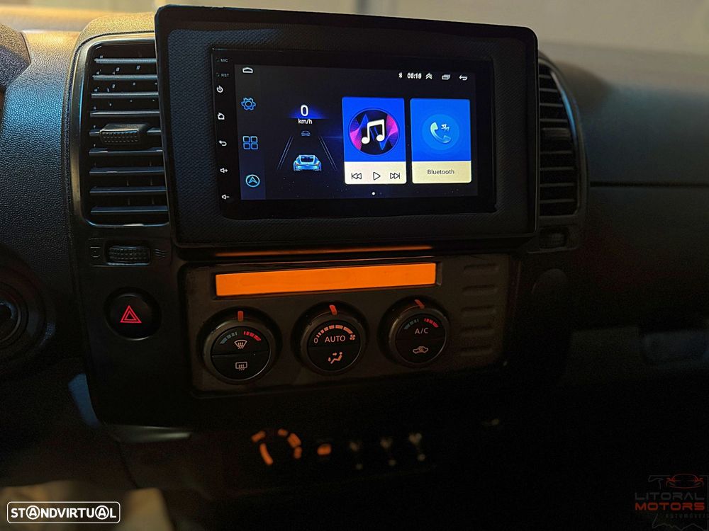 Nissan Navara 2.5 dCi CD Pilot - 27