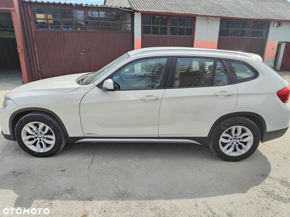 BMW X1 xDrive18d - 11