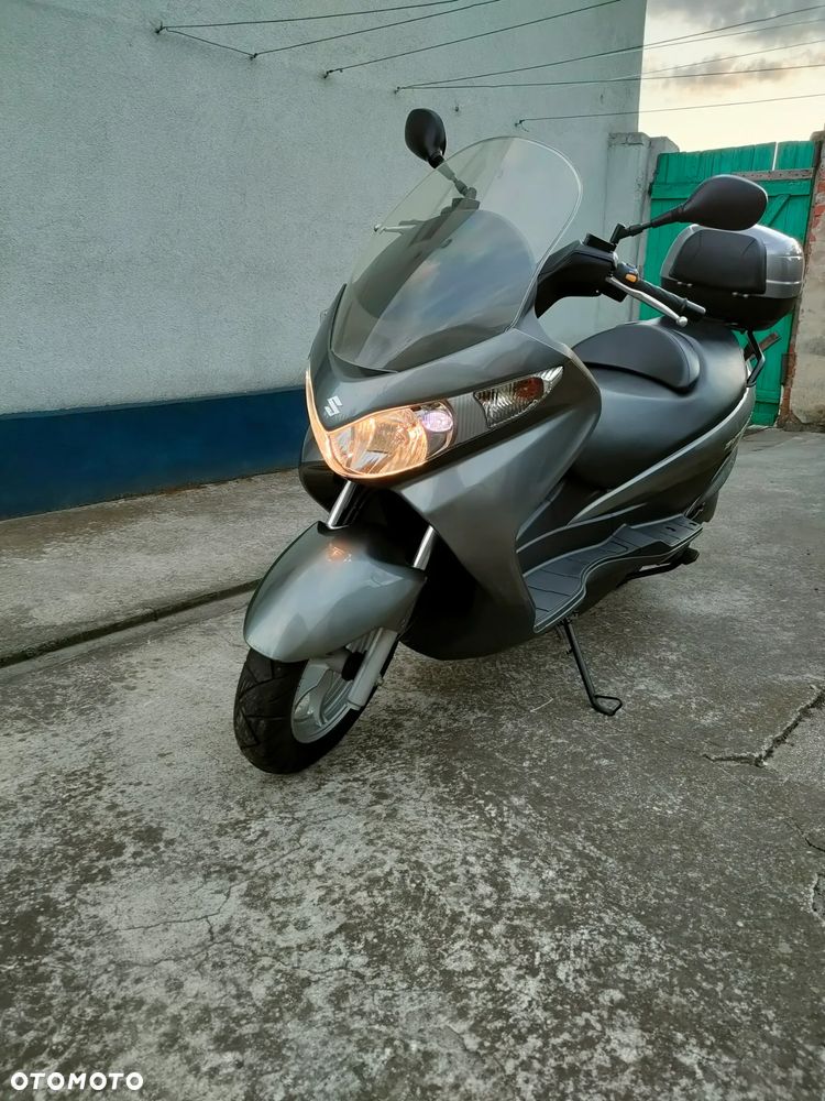 Suzuki Burgman - 13