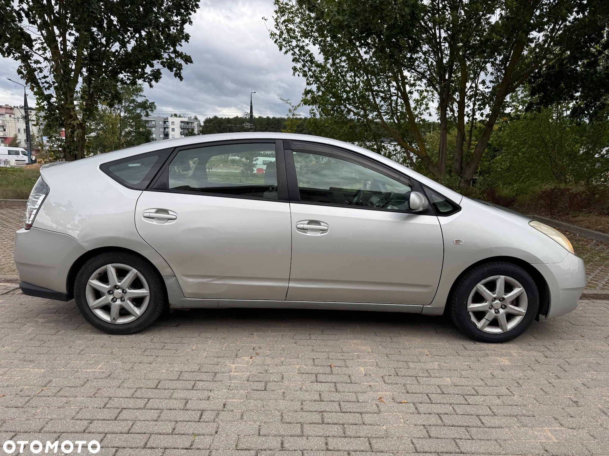 Toyota Prius ver--hybrid-sol - 8