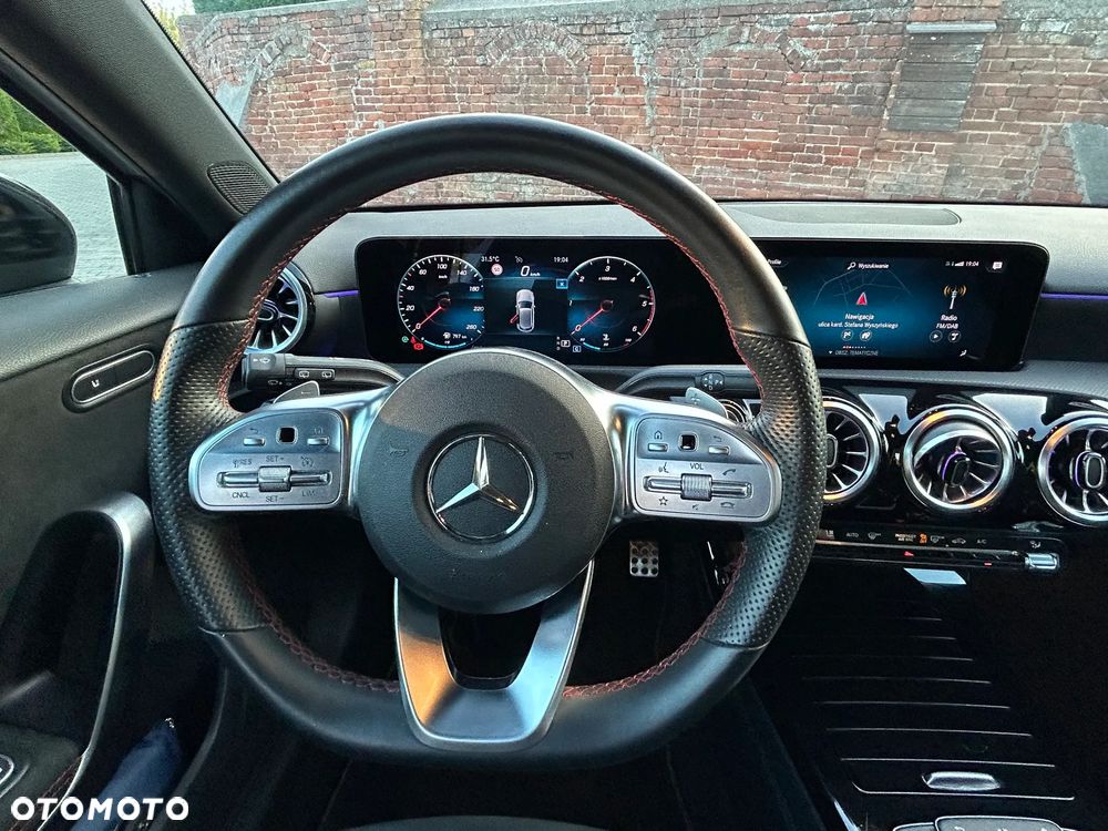 Mercedes-Benz Klasa A 200 d 4-Matic AMG Line 8G-DCT - 28