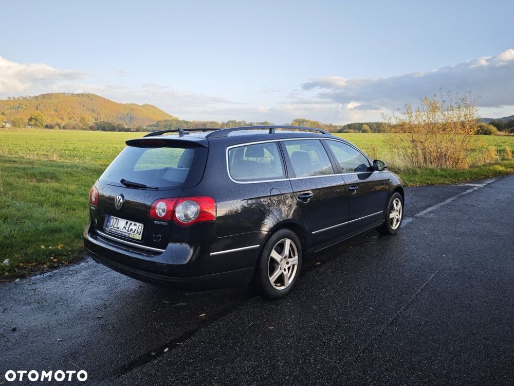 Volkswagen Passat - 4