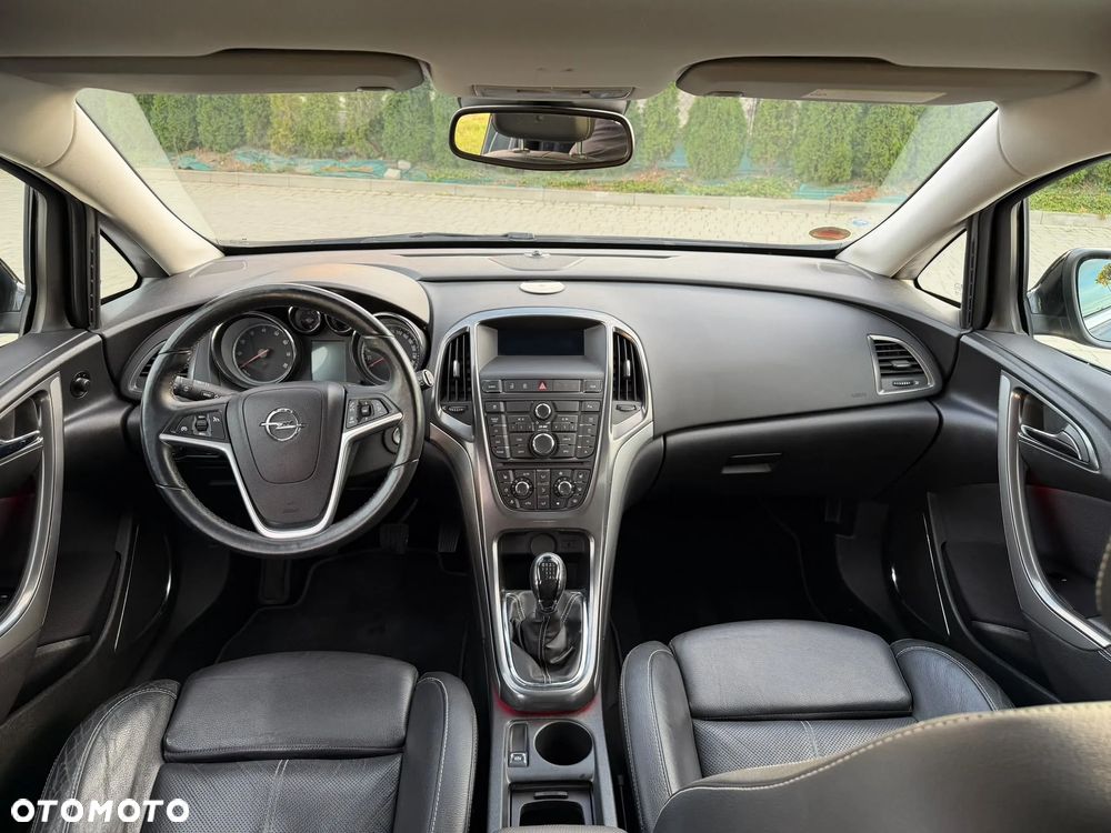 Opel Astra 1.6 Turbo Sport - 10