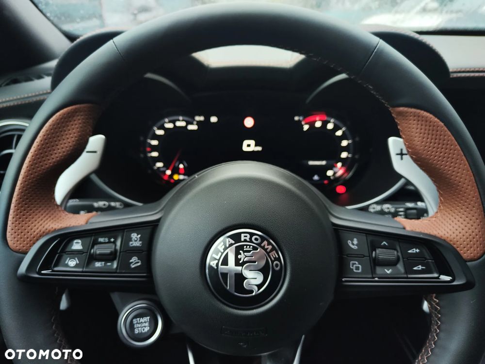 Alfa Romeo Stelvio 2.0 Turbo Intensa Q4 - 17