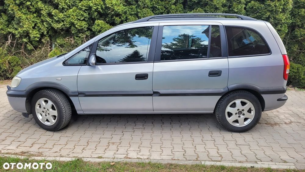 Opel Zafira 1.8 16V Elegance - 8