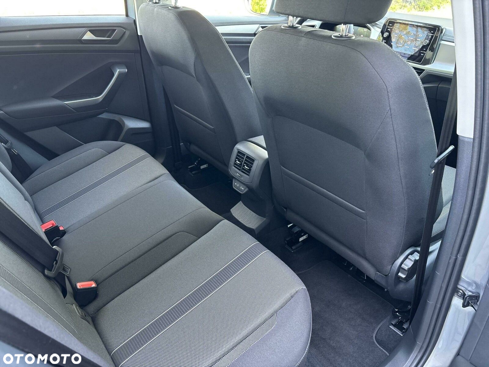 Volkswagen T-Roc - 31