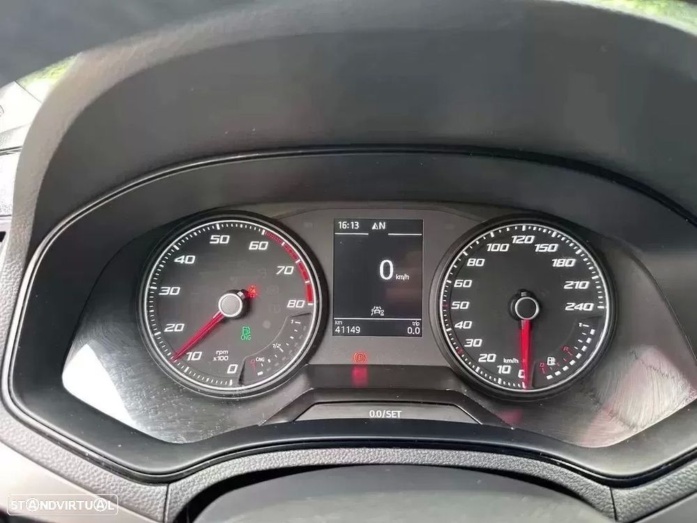 SEAT Ibiza 1.0 TGI Style — fotografia 8