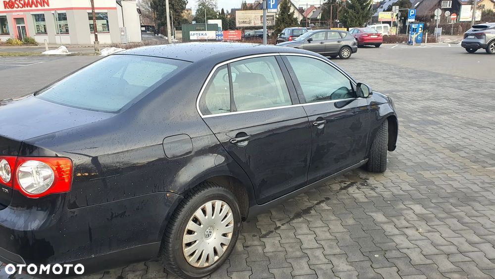 Volkswagen Jetta 1.9 TDI Comfortline - 7