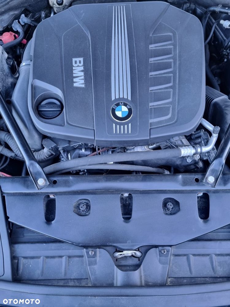 BMW Seria 5 530d xDrive - 17