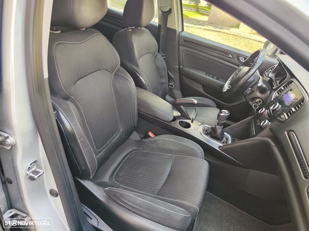 Renault Mégane 1.5 dCi Zen - 12