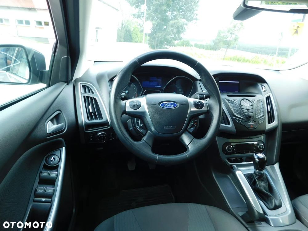 Ford Focus 1.6 Titanium - 21