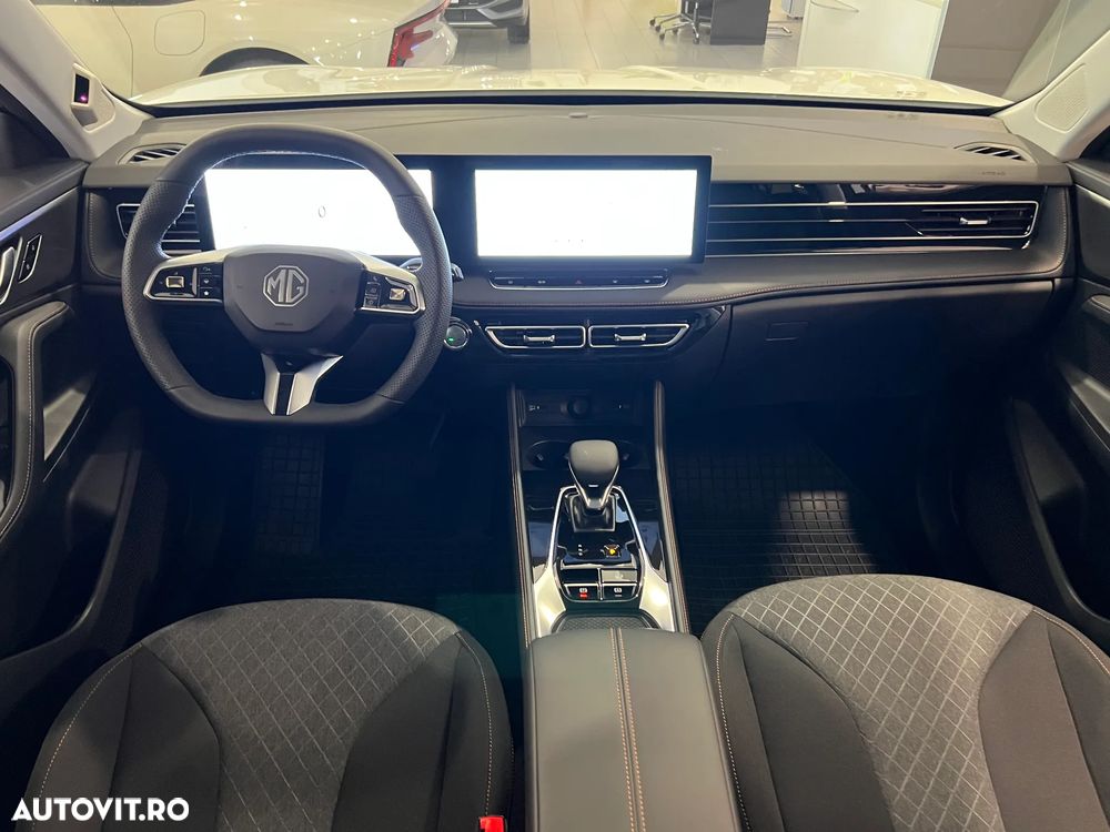 MG EHS 1.5 T-GDi AT PHEV Excite - 11