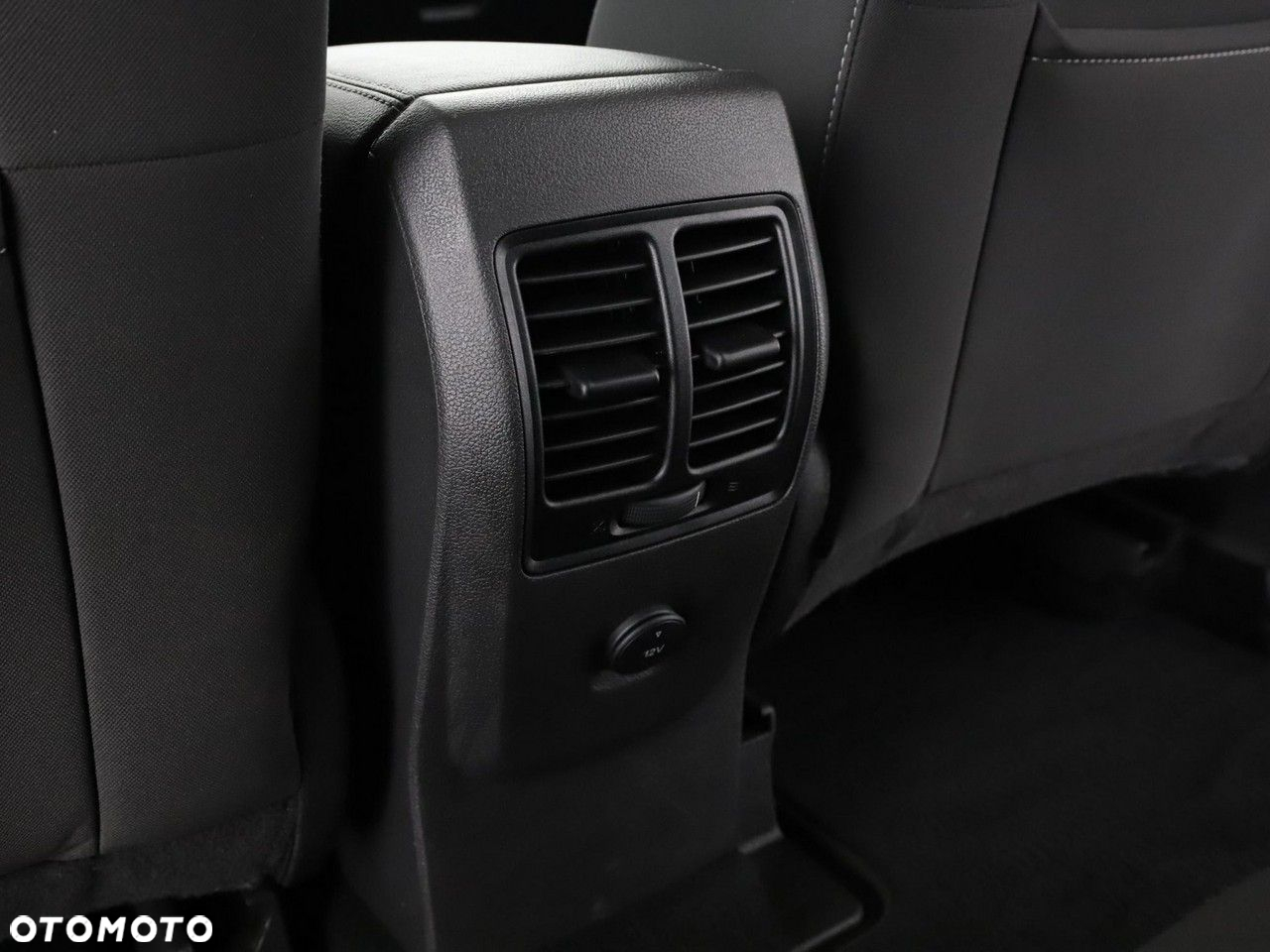 Ford Kuga 1.5 EcoBoost 2x4 Cool & Connect - 31