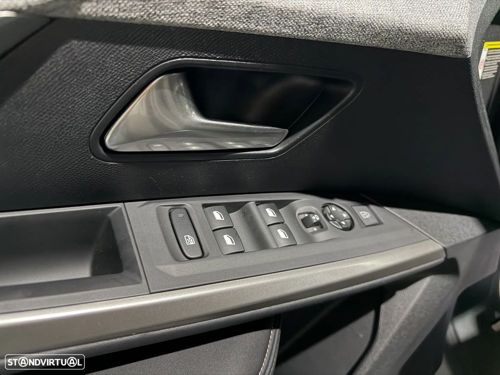 Peugeot 5008 1.2 Hybrid Allure e-DCS6 - 12