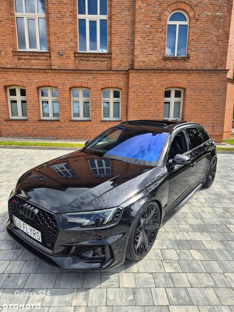 Audi RS4 Avant - 19