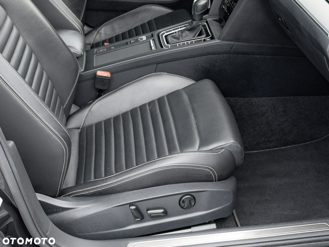 Volkswagen Passat 2.0 TSI 4Mot Elegance DSG - 33