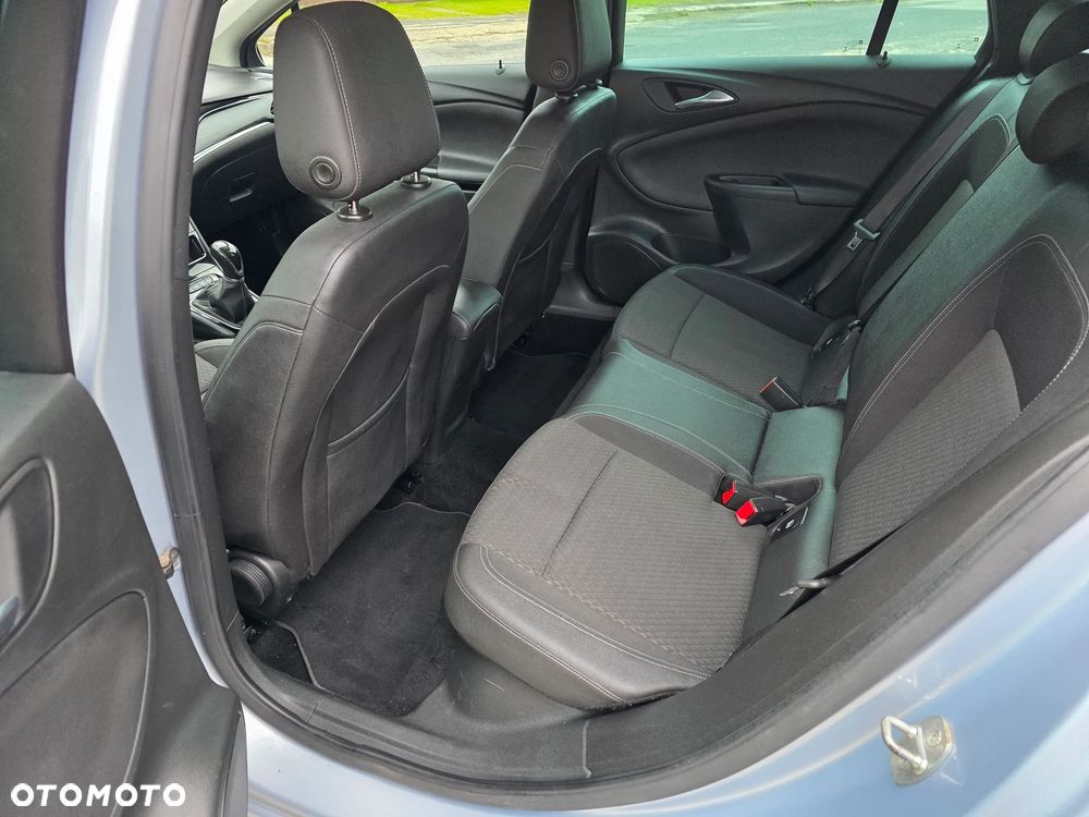 Opel Astra 1.4 Turbo Start/Stop Business - 13
