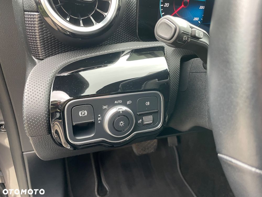 Mercedes-Benz CLA 200 7G-DCT Edition 2022 - 16