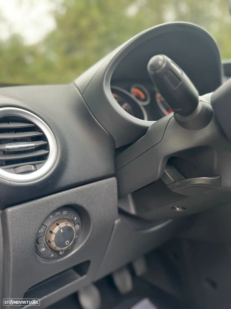 Opel Corsa 1.2 Cosmo - 17