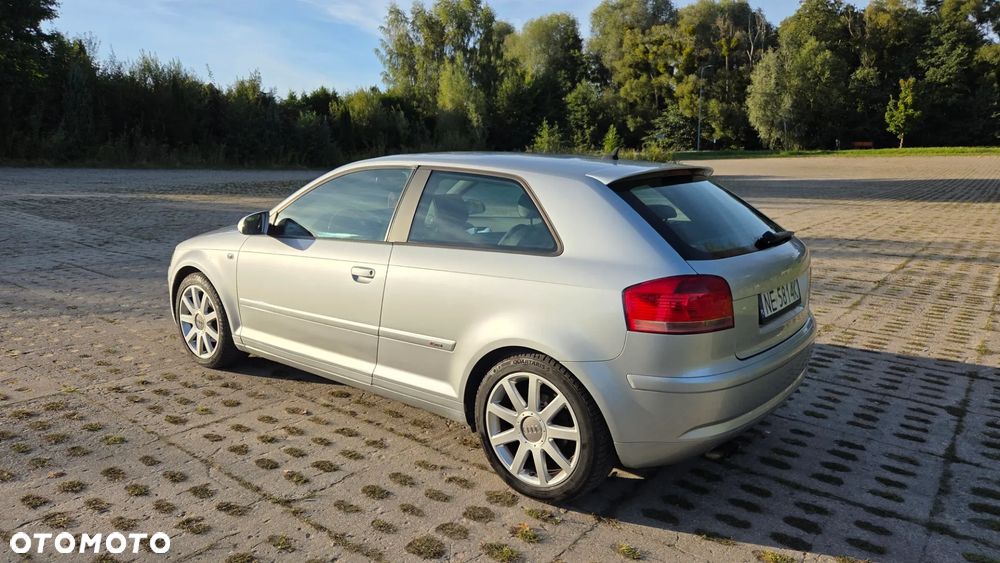 Audi A3 2.0 FSI Ambiente - 3