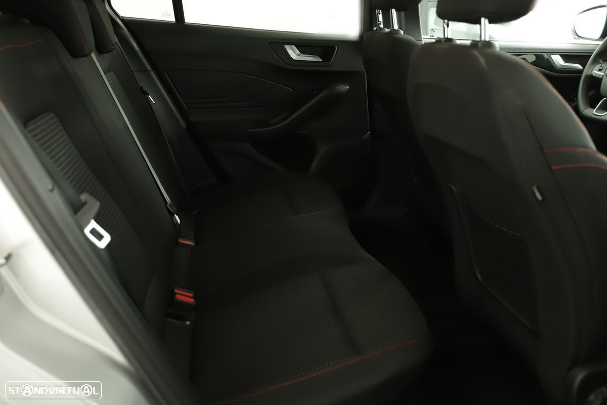 Ford Focus SW - 20