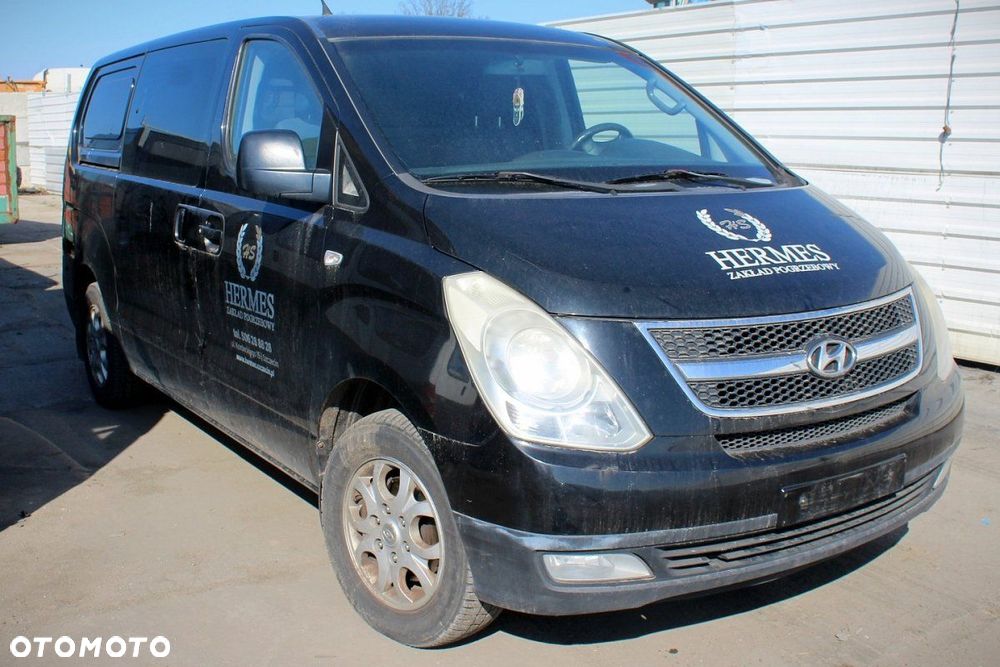 Hyundai H1 2009 2.5CRDI D4CB (MASKA, ZDERZAK, LAMPA, BŁOTNIK, DRZWI, SZYBA, FOTEL) - 2