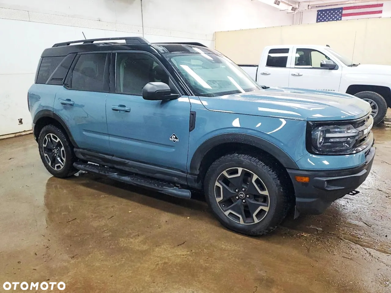 Ford Bronco - 4