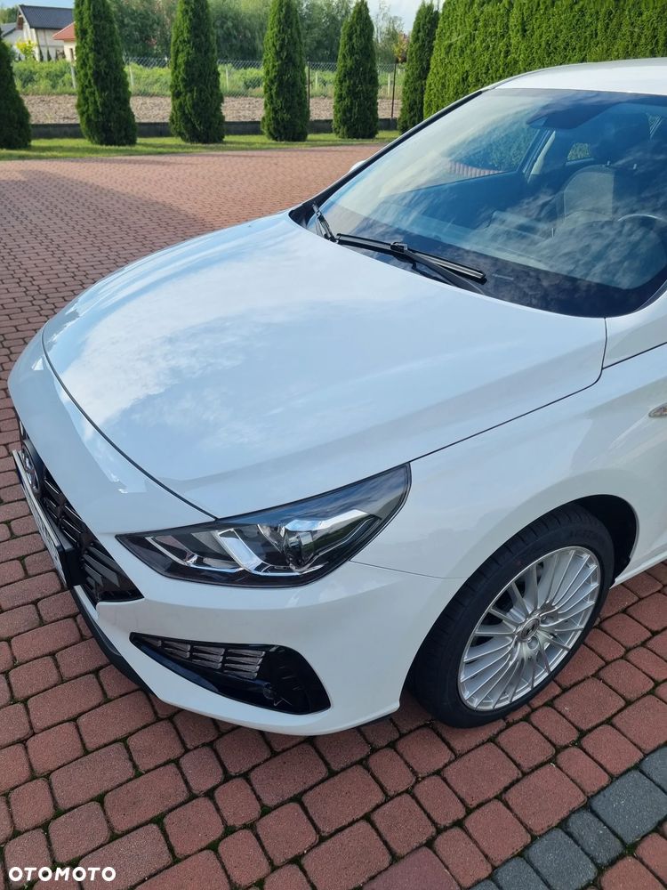 Hyundai i30 1.5 DPI Classic + - 13