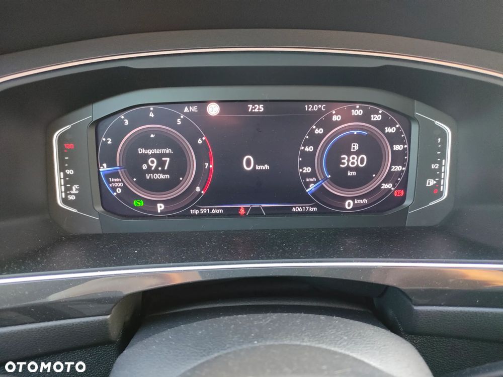Volkswagen Tiguan - 16