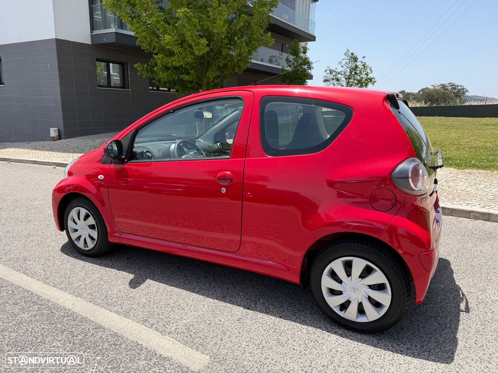 Toyota Aygo 1.0 Red Edition - 5