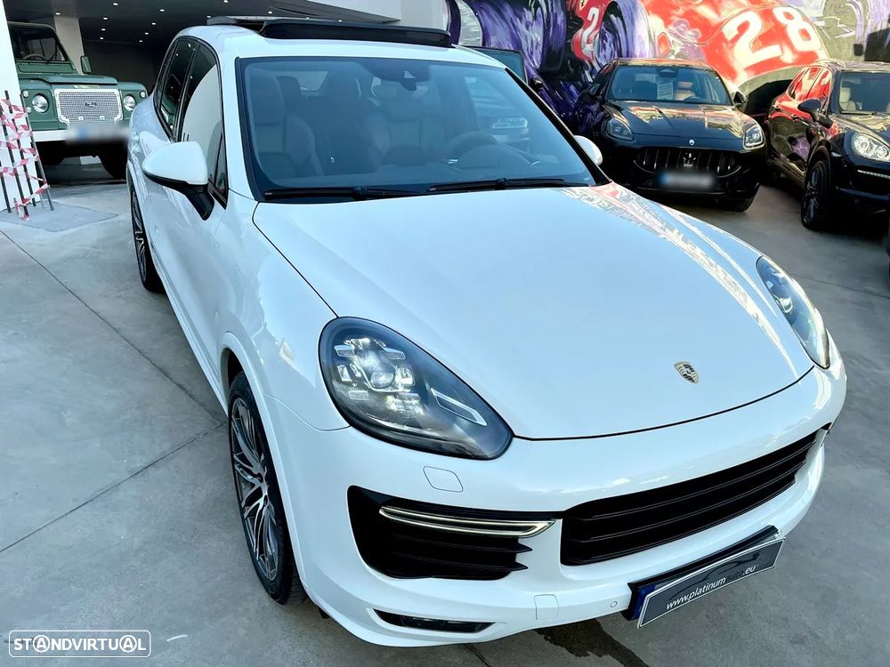 Porsche Cayenne GTS - 53