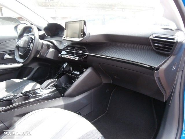 Peugeot e-208 50 kWh Allure - 36
