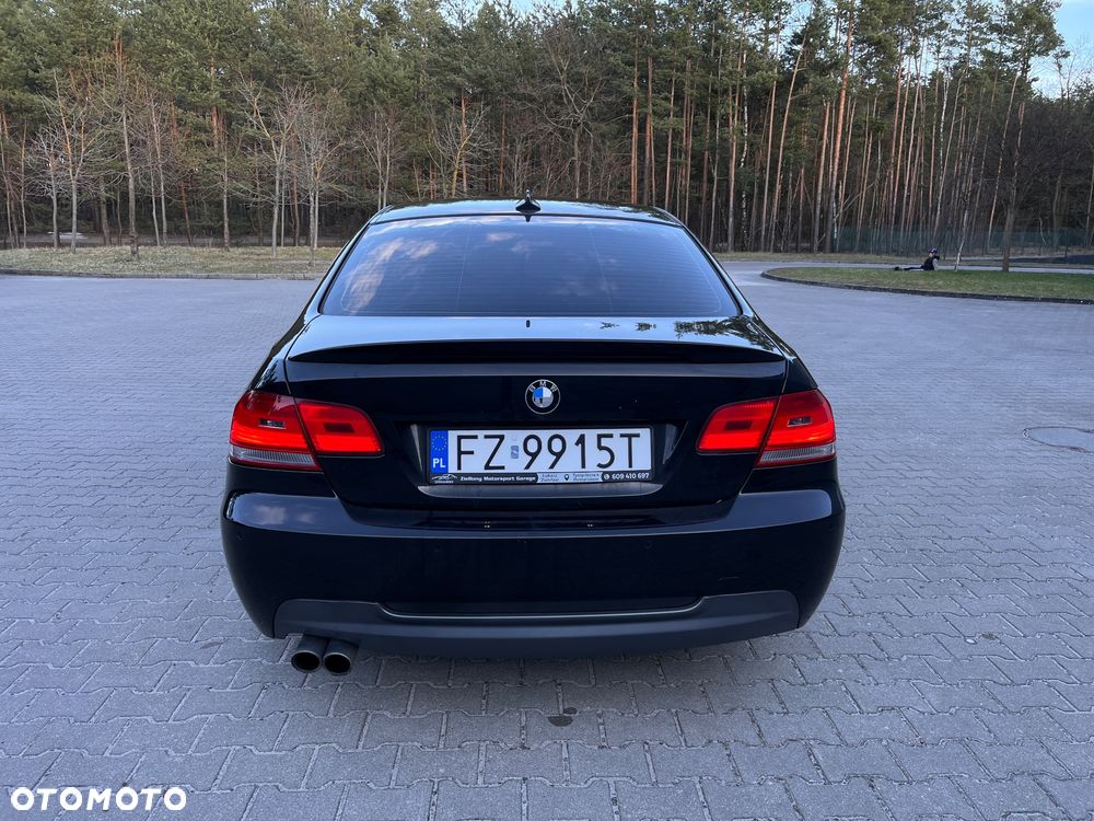 BMW Seria 3 325i - 4
